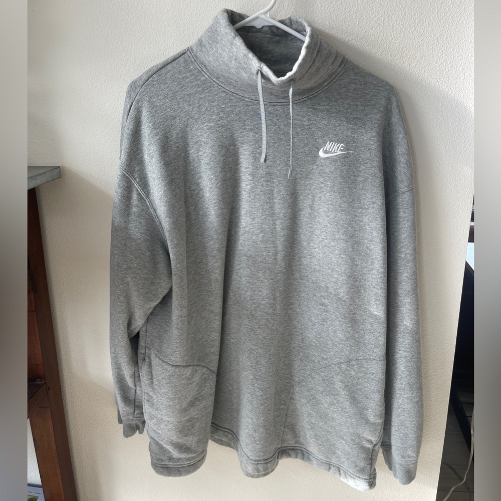 Nike Heather Gray Sweatshirt